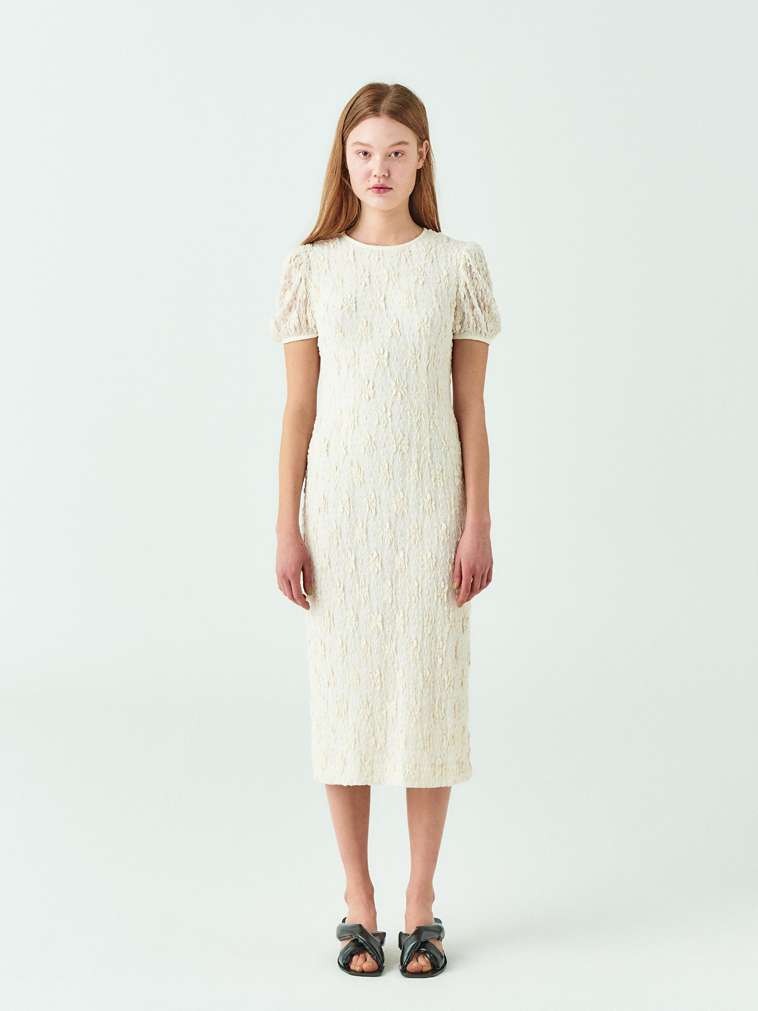 Lace Puff Line Dress in Cream
